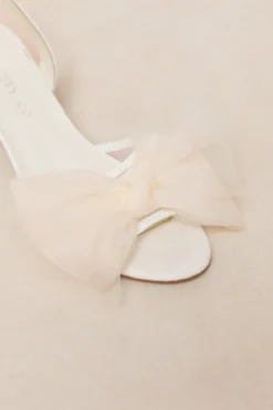 Ivy Bow Heel in White